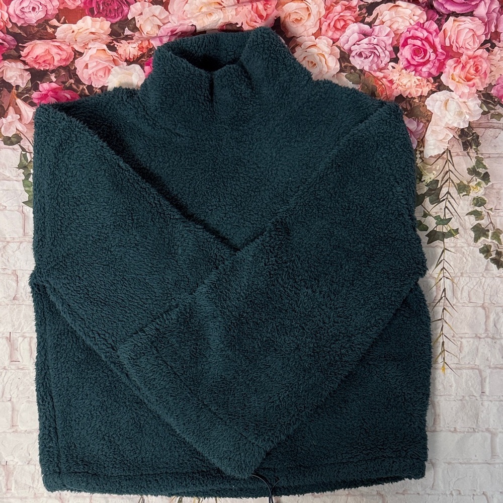 Cozy Dark Green Fleece turtleneck Pullover size S - Picture 1 of 10